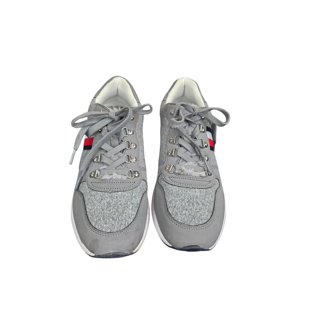 Tommy Hilfiger "Riplee" Women's 9M, D-ring lace, Faux Fur Tongue, Gray